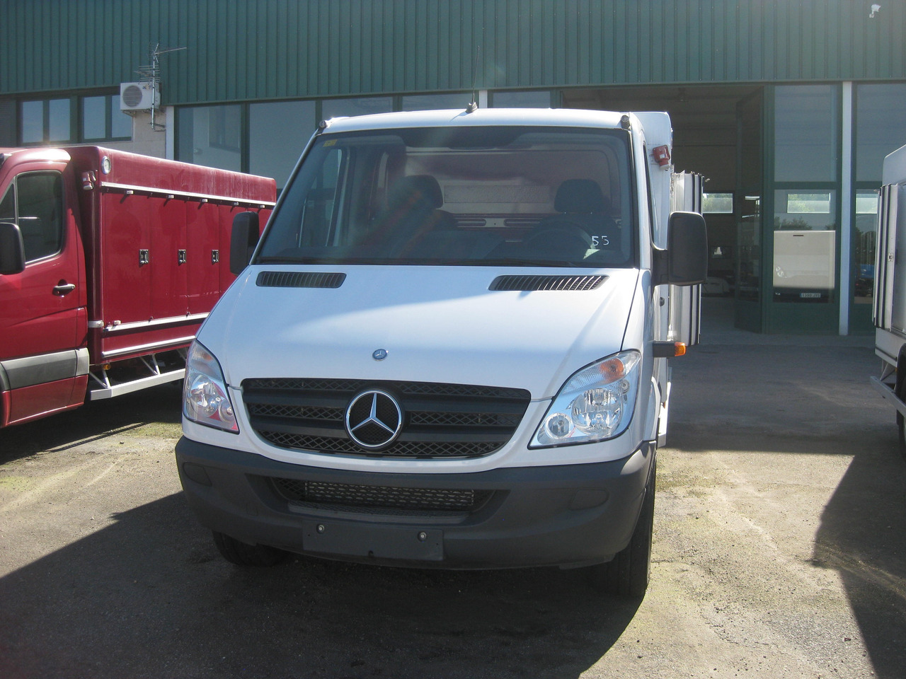 FRIGORÍFICO MERCEDES 313CDI - Utilitaire frigorifique: photos 2 FRIGORÍFICO MERCEDES 313CDI - Utilitaire frigorifique: photos 2