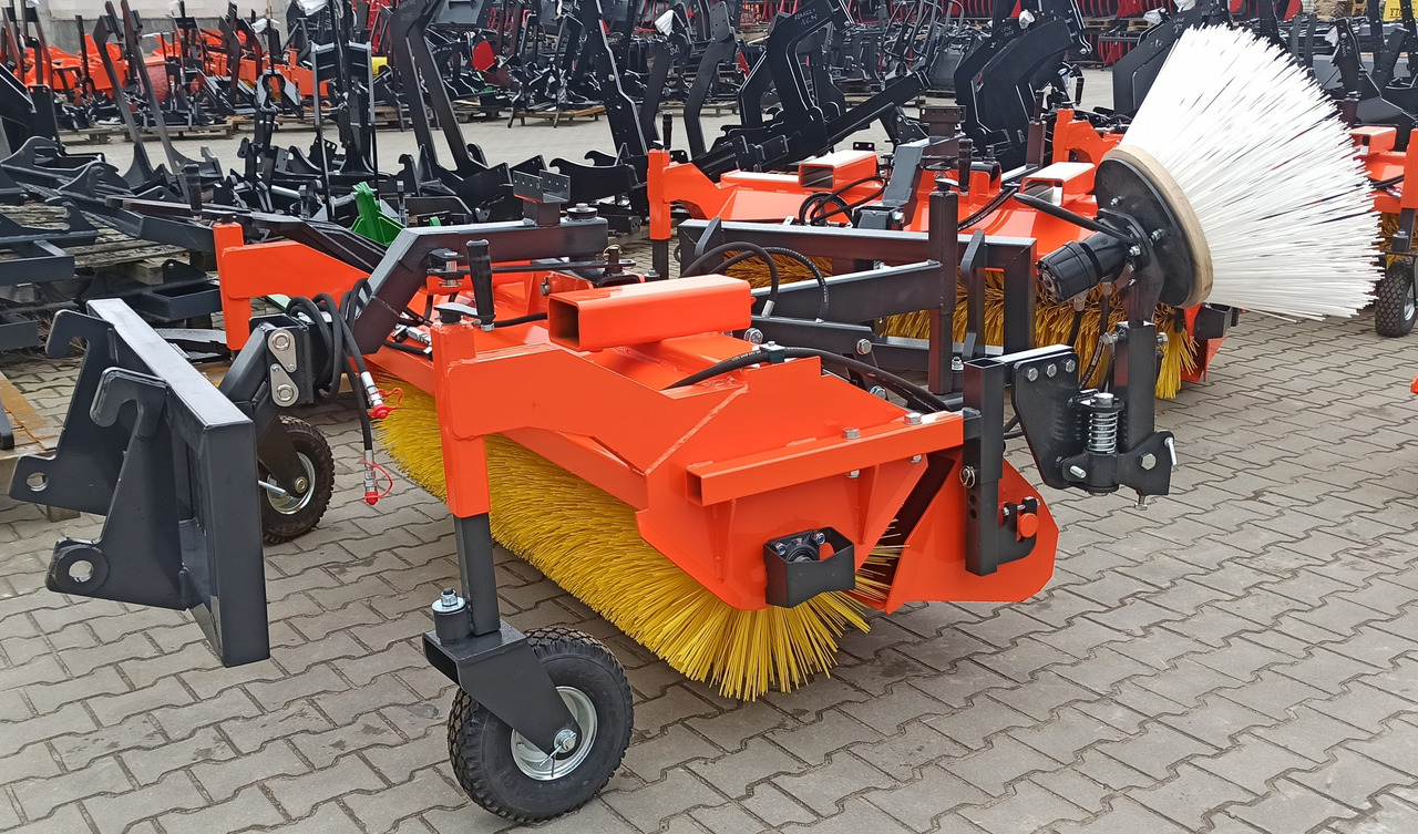 Metal-Technik Zamiatarka TOP MT 1600mm/ Sweeper / Kehrmaschine / Подметальная машина - Brosse: photos 5 Metal-Technik Zamiatarka TOP MT 1600mm/ Sweeper / Kehrmaschine / Подметальная машина - Brosse: photos 5