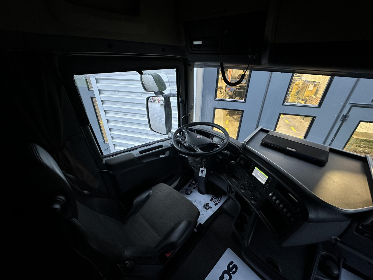 Châssis cabine SCANIA R 450 LB8x4*4HNB: photos 9