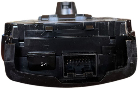 Iveco 2022 - Système électrique: photos 2 Iveco 2022 - Système électrique: photos 2