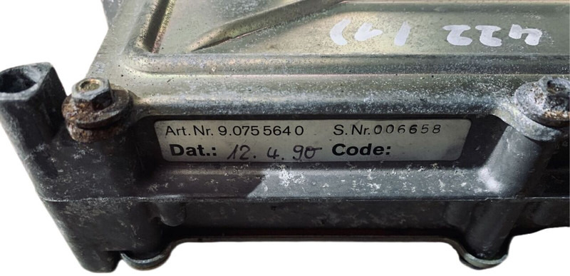 MAN 422 Voith Retarder - Bloc de gestion: photos 2 MAN 422 Voith Retarder - Bloc de gestion: photos 2