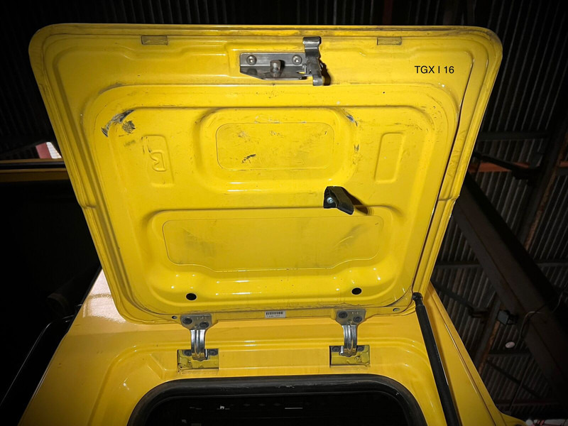 MAN Right side - Cabine et intérieur: photos 2 MAN Right side - Cabine et intérieur: photos 2