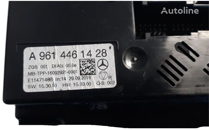 Mercedes-Benz 2016 - Panel de instrumentos: photos 3 Mercedes-Benz 2016 - Panel de instrumentos: photos 3