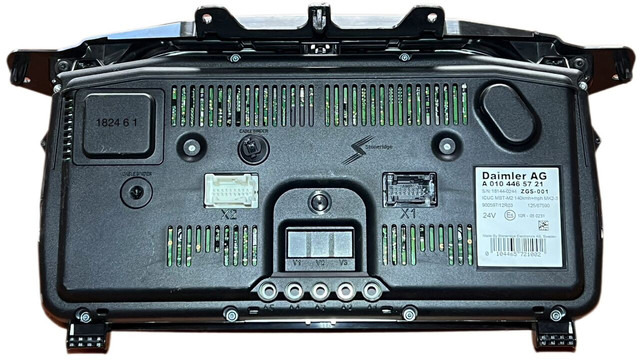 Mercedes-Benz - Panel de instrumentos: photos 2 Mercedes-Benz - Panel de instrumentos: photos 2