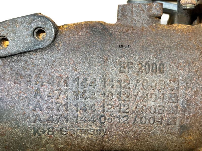 Mercedes-Benz MP5 - Système d'échappement: photos 4 Mercedes-Benz MP5 - Système d'échappement: photos 4