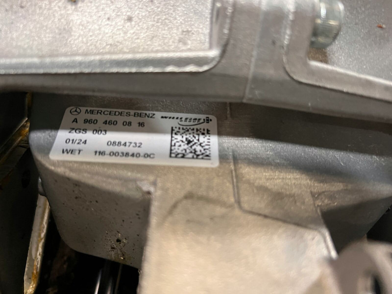 Mercedes-Benz MP5 - Colonne de direction: photos 4 Mercedes-Benz MP5 - Colonne de direction: photos 4