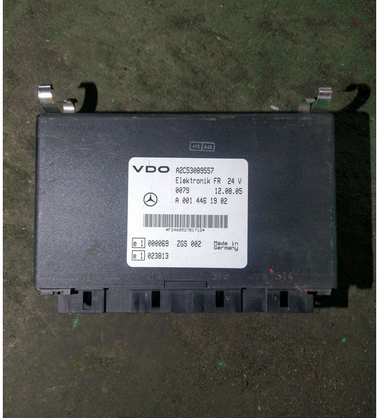 Mercedes-Benz VDO Elektronik FR - Bloc de gestion: photos 1 Mercedes-Benz VDO Elektronik FR - Bloc de gestion: photos 1