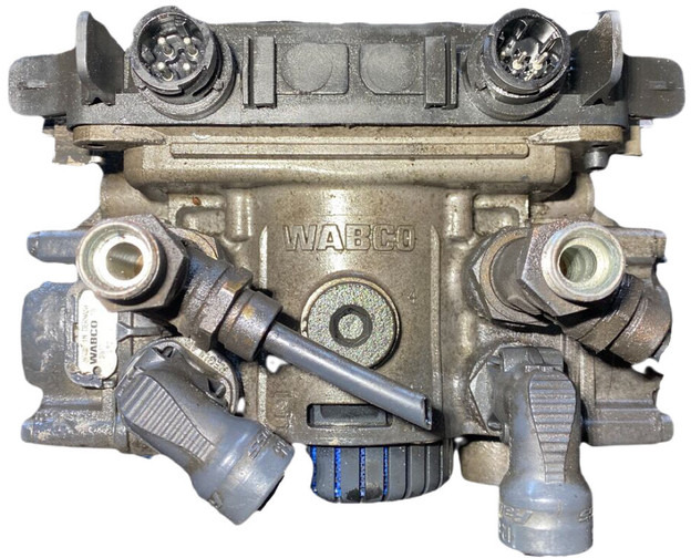 Iveco Brake control valve - Pièces de rechange: photos 2 Iveco Brake control valve - Pièces de rechange: photos 2