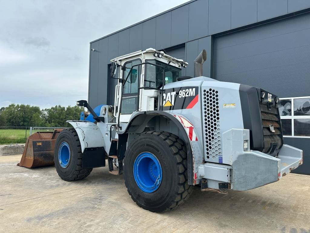 CAT 962 M (NEW REMAN ENGINE) - Chargeuse sur pneus: photos 4 CAT 962 M (NEW REMAN ENGINE) - Chargeuse sur pneus: photos 4