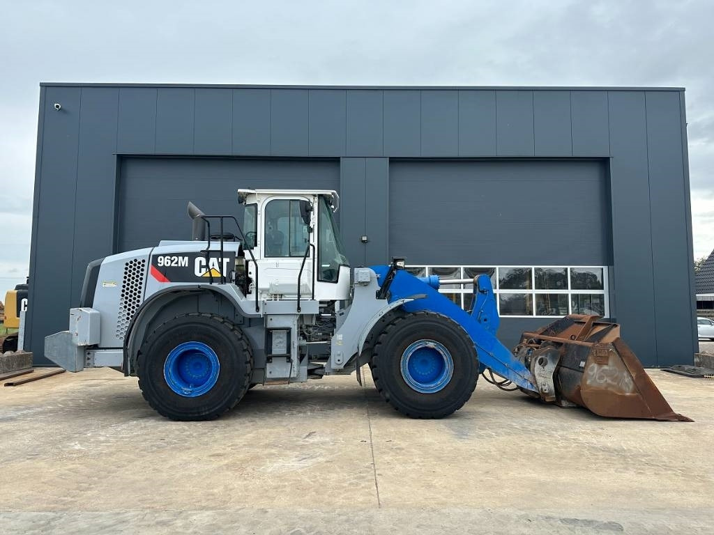CAT 962 M (NEW REMAN ENGINE) - Chargeuse sur pneus: photos 3 CAT 962 M (NEW REMAN ENGINE) - Chargeuse sur pneus: photos 3