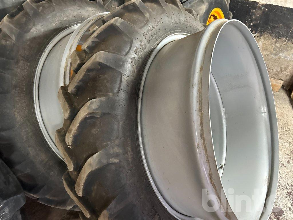 Alliance 270/95 R36 - Roue complète: photos 3 Alliance 270/95 R36 - Roue complète: photos 3