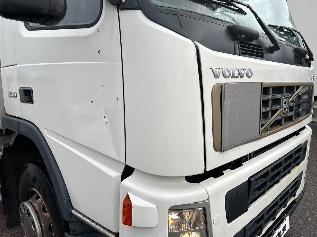 Camion Volvo FM9 4X2 260: photos 23
