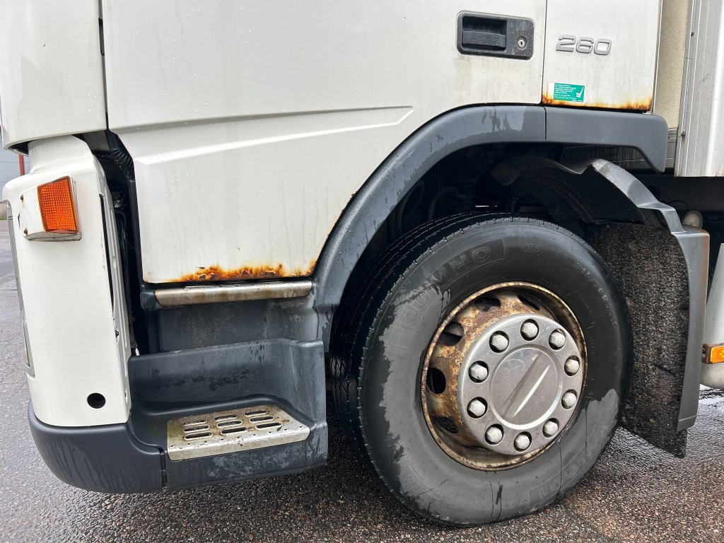 Camion Volvo FM9 4X2 260: photos 11
