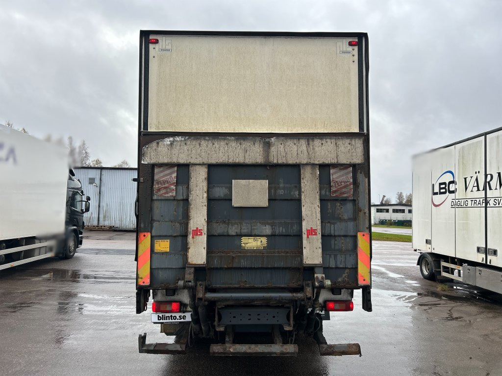 Camion Volvo FM9 4X2 260: photos 8
