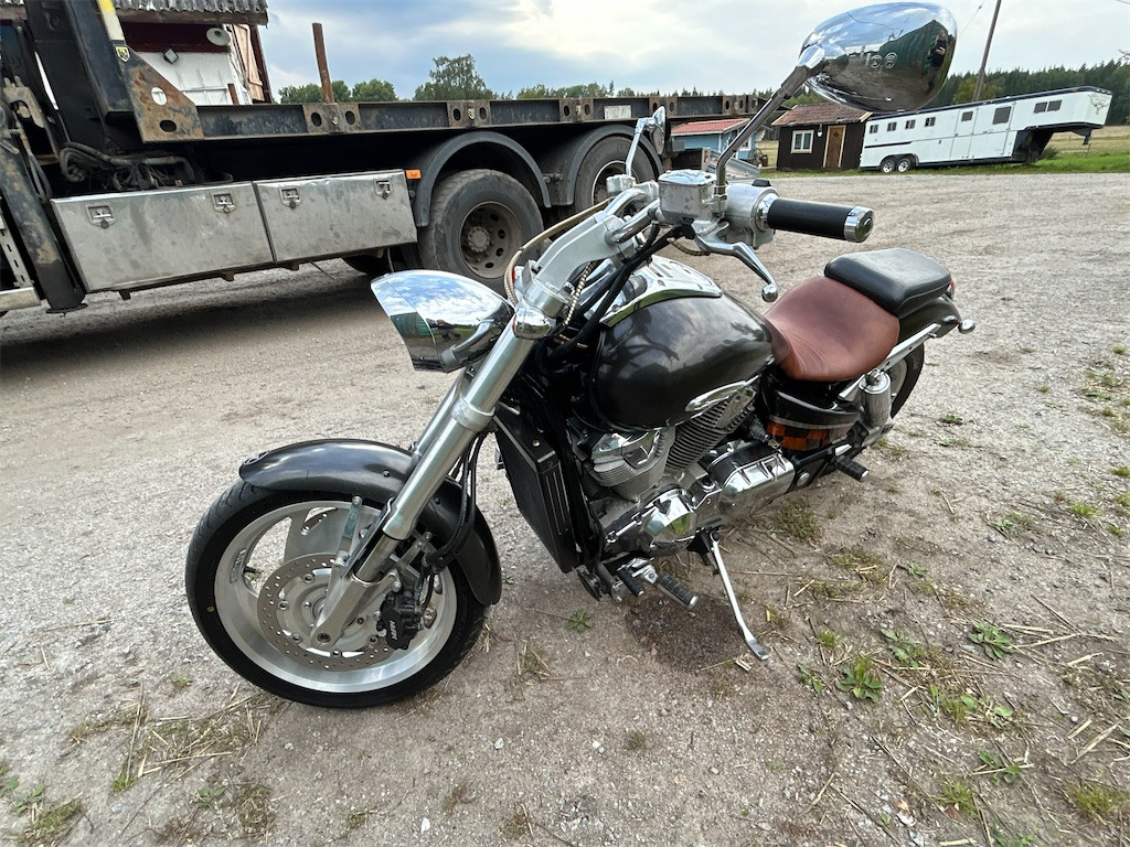 HONDA VTX1800C - Motocyclette: photos 1 HONDA VTX1800C - Motocyclette: photos 1