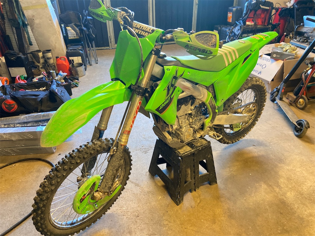 Kawasaki KX250F - Motocyclette: photos 1 Kawasaki KX250F - Motocyclette: photos 1