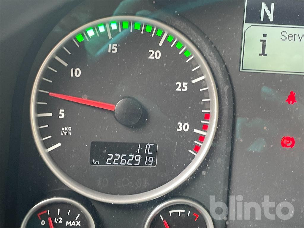 MAN TGL 12.220 4x2 BL (2017) - Camion à rideaux coulissants: photos 5 MAN TGL 12.220 4x2 BL (2017) - Camion à rideaux coulissants: photos 5