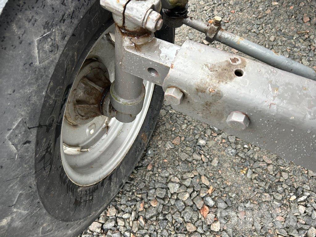 Tracteur agricole MASSEY FERGUSON 165: photos 19