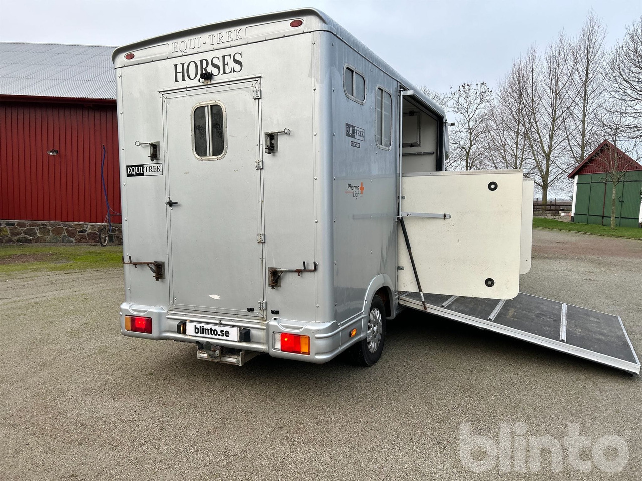 PEUGEOT BOXER HÄSTBIL - Camion chevaux: photos 3 PEUGEOT BOXER HÄSTBIL - Camion chevaux: photos 3