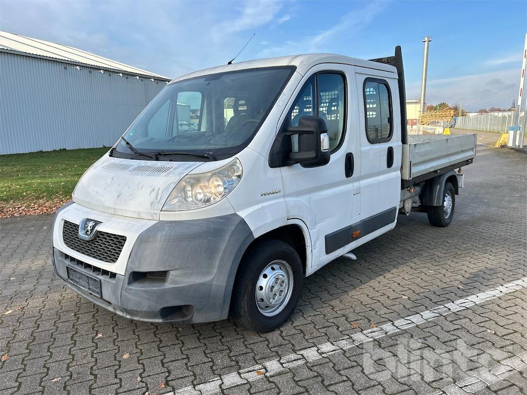 Peugeot Boxer (EZ: 2009) - Utilitaire plateau, Utilitaire double cabine: photos 1 Peugeot Boxer (EZ: 2009) - Utilitaire plateau, Utilitaire double cabine: photos 1