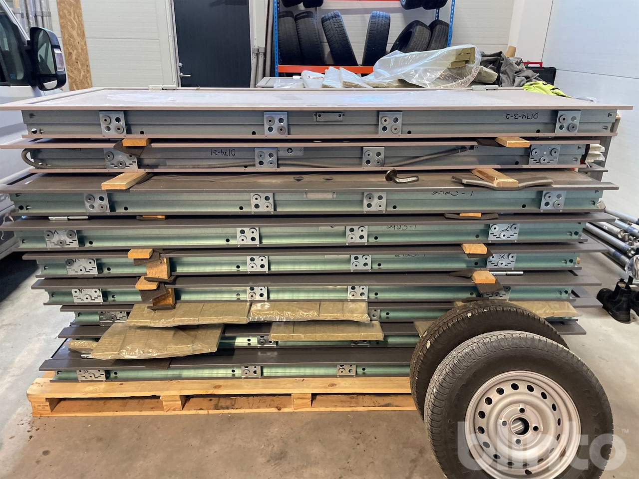 Robust - Outil/ Équipement: photos 2 Robust - Outil/ Équipement: photos 2