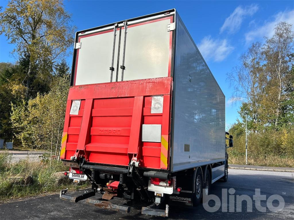 SCANIA P380DB6X2*4MNB - Camion frigorifique: photos 3 SCANIA P380DB6X2*4MNB - Camion frigorifique: photos 3