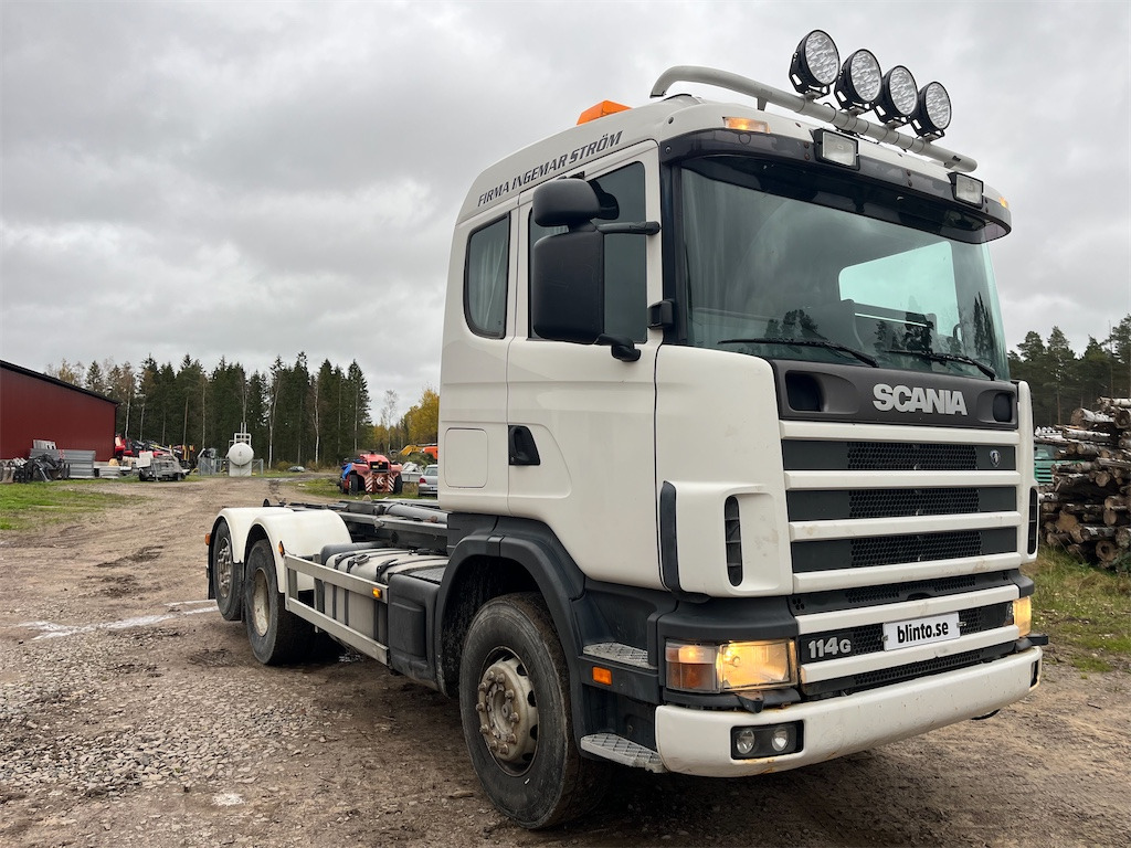 SCANIA R114GB6X2*4NB380 - Camion ampliroll: photos 3 SCANIA R114GB6X2*4NB380 - Camion ampliroll: photos 3