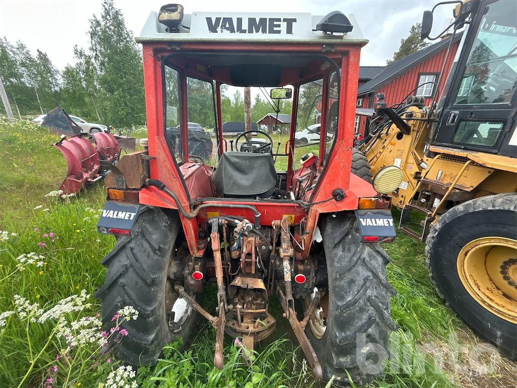 VALMET 604 - Tracteur agricole: photos 5 VALMET 604 - Tracteur agricole: photos 5