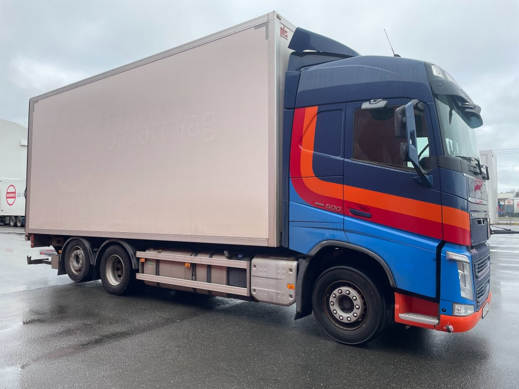 VOLVO FH 500 6x2*2 - Camion fourgon: photos 2 VOLVO FH 500 6x2*2 - Camion fourgon: photos 2