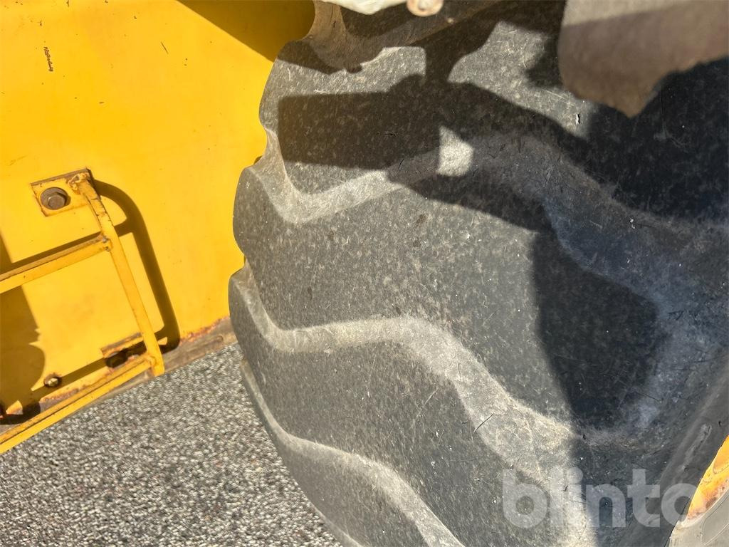 Chargeuse sur pneus VOLVO L90D: photos 40 Chargeuse sur pneus VOLVO L90D: photos 40