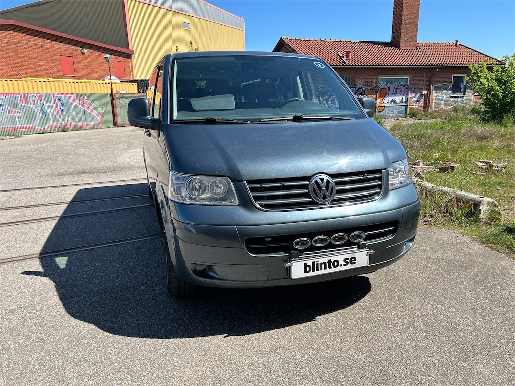 VW CARAVELLE COMFL 2,5 - Voiture: photos 4 VW CARAVELLE COMFL 2,5 - Voiture: photos 4