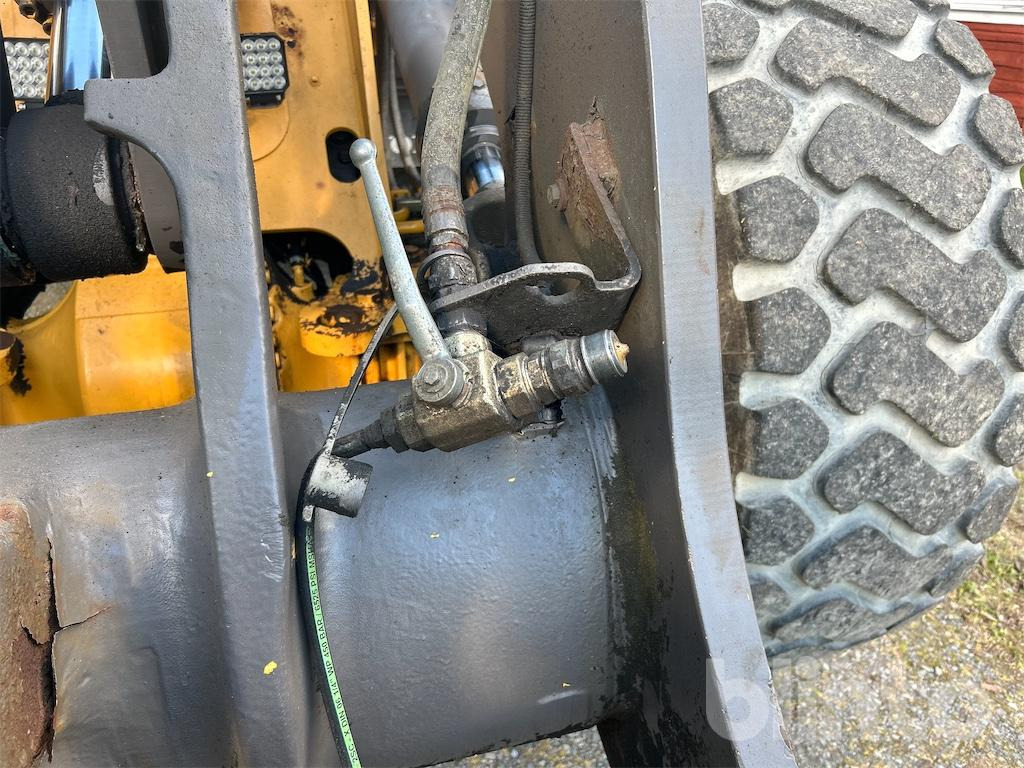 Chargeuse sur pneus Volvo L90G: photos 12 Chargeuse sur pneus Volvo L90G: photos 12