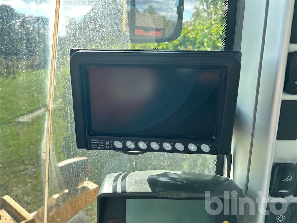 Chargeuse sur pneus Volvo L90G: photos 36 Chargeuse sur pneus Volvo L90G: photos 36