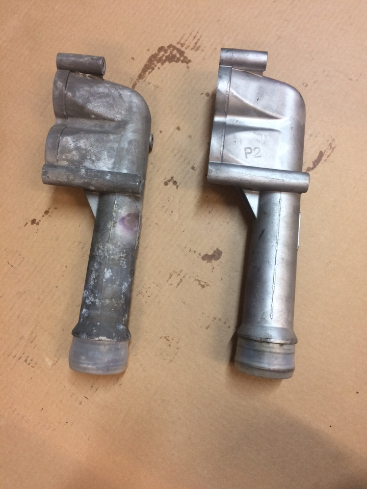 GOMITO LIQUIDO RAFFREDDAMENTO MAN 51063020560 - Système de refroidissement pour Camion: photos 3 GOMITO LIQUIDO RAFFREDDAMENTO MAN 51063020560 - Système de refroidissement pour Camion: photos 3