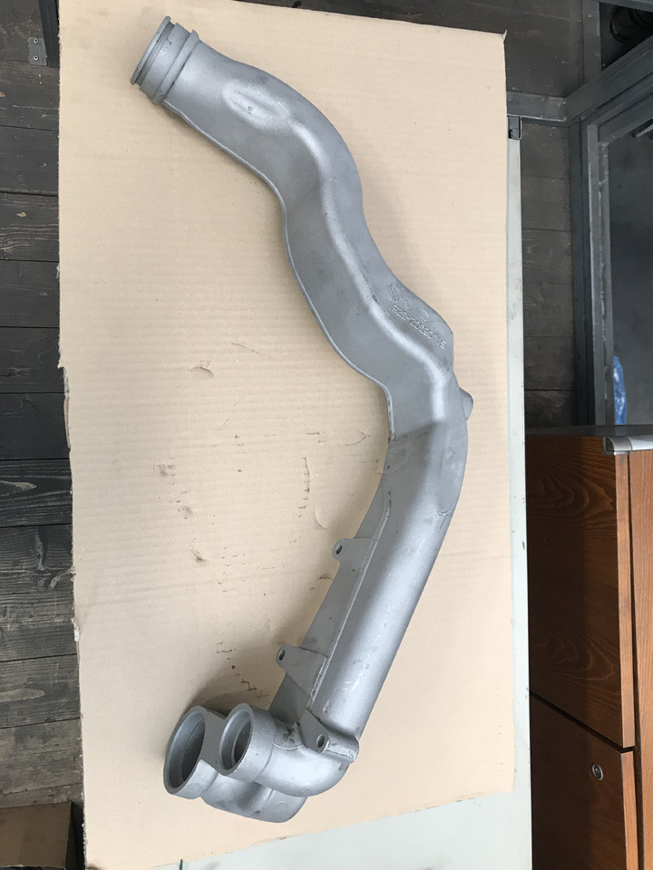GOMITO LIQUIDO RAFFREDDAMENTO MAN - Système de refroidissement pour Camion: photos 5 GOMITO LIQUIDO RAFFREDDAMENTO MAN - Système de refroidissement pour Camion: photos 5