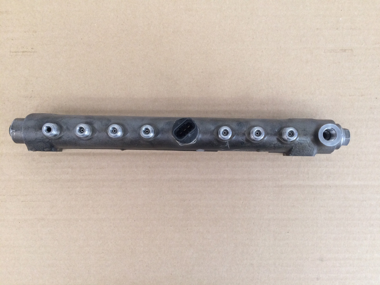 TUBO PRESSIONE COMMON RAIL MAN 51103116063 - Préparation du carburant: photos 4 TUBO PRESSIONE COMMON RAIL MAN 51103116063 - Préparation du carburant: photos 4