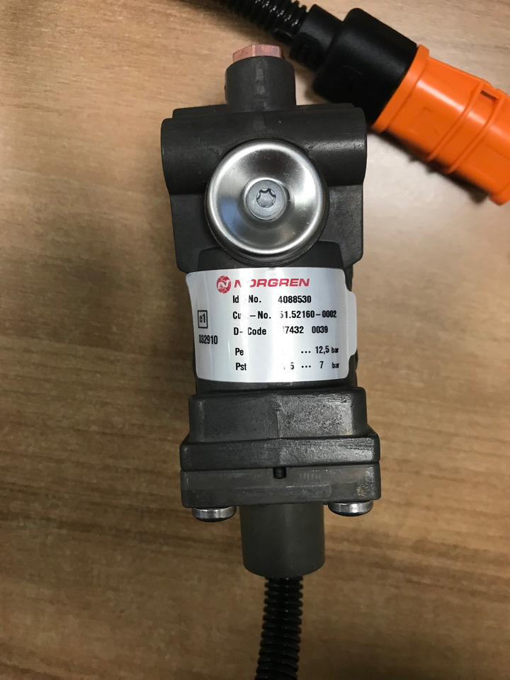 VALVOLA FRENO MOTORE - RIF. MAN 51521600002 - Valve de frein pour Camion: photos 3 VALVOLA FRENO MOTORE - RIF. MAN 51521600002 - Valve de frein pour Camion: photos 3