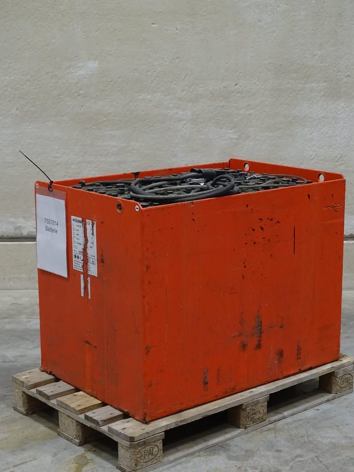 Weitere HOPPECKE80V620AH - Engins de chantier: photos 2 Weitere HOPPECKE80V620AH - Engins de chantier: photos 2