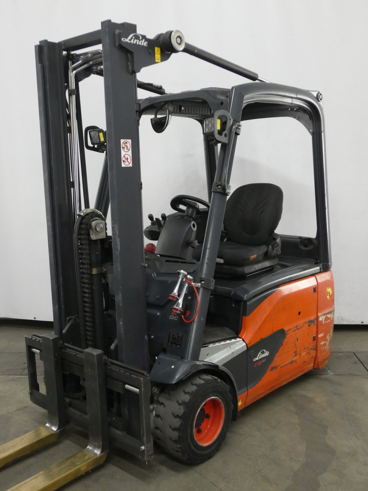 Linde E18-02EX - Chariot élévateur électrique: photos 1 Linde E18-02EX - Chariot élévateur électrique: photos 1