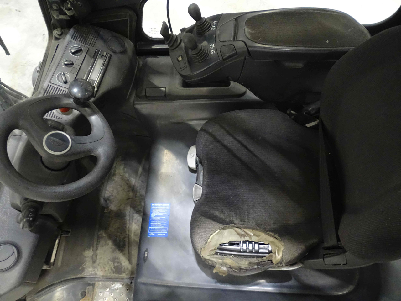 Linde E25L-01 - Chariot élévateur électrique: photos 3 Linde E25L-01 - Chariot élévateur électrique: photos 3