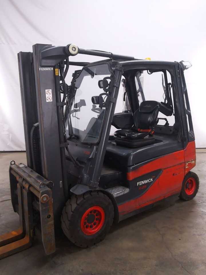 Linde E25L-01 - Chariot élévateur électrique: photos 1 Linde E25L-01 - Chariot élévateur électrique: photos 1