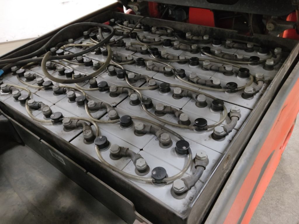 Chariot élévateur électrique Linde E30HL-01/600: photos 8 Chariot élévateur électrique Linde E30HL-01/600: photos 8