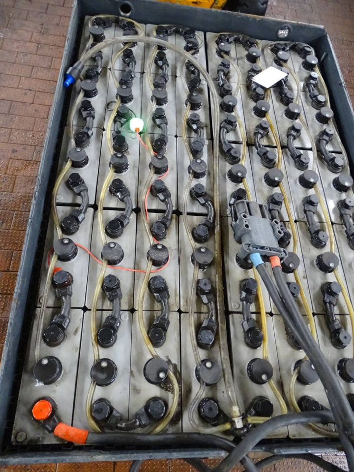 Still RX60-30 - Chariot élévateur électrique: photos 4 Still RX60-30 - Chariot élévateur électrique: photos 4