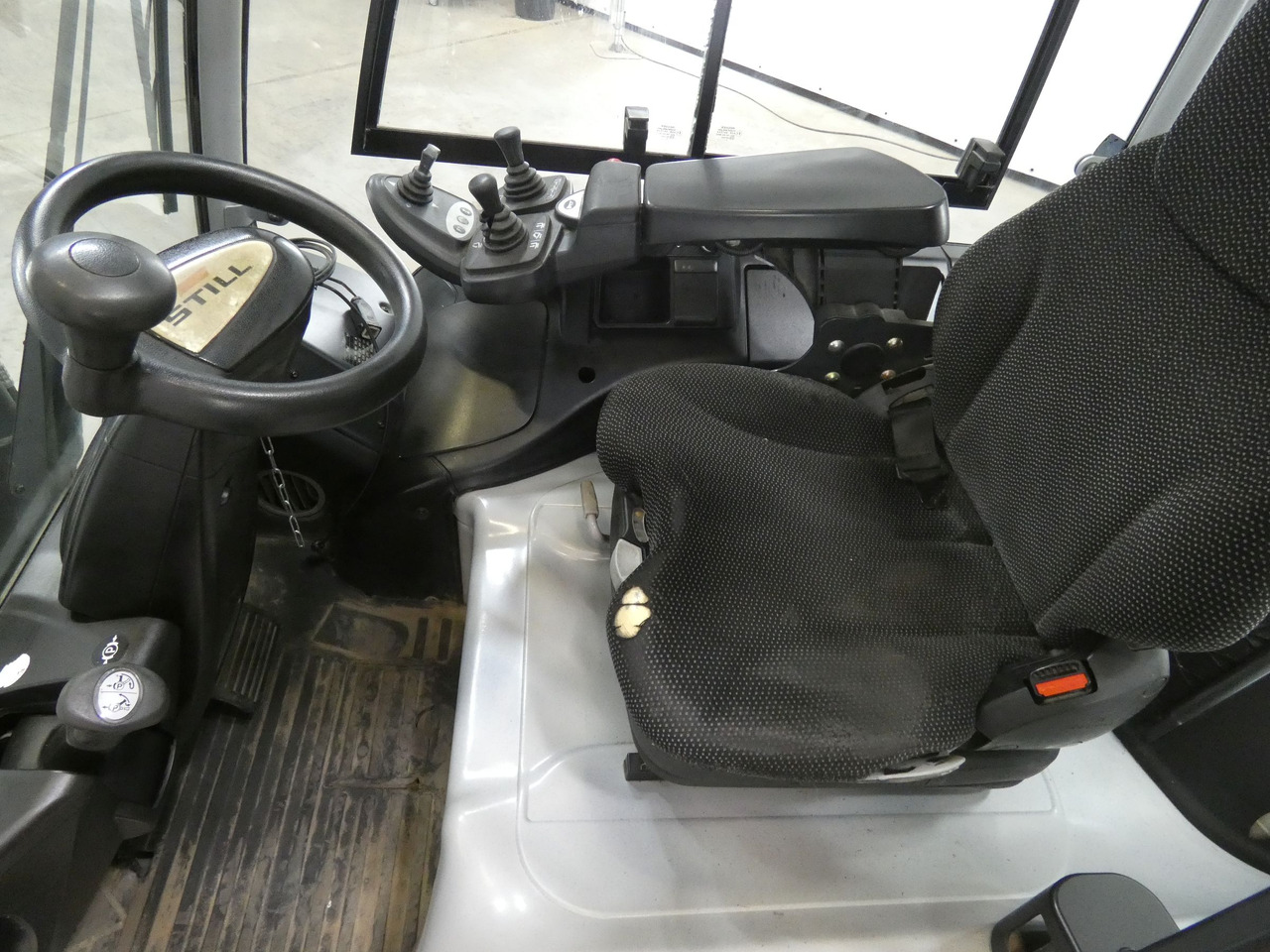 Still RX60-35 - Chariot élévateur électrique: photos 3 Still RX60-35 - Chariot élévateur électrique: photos 3