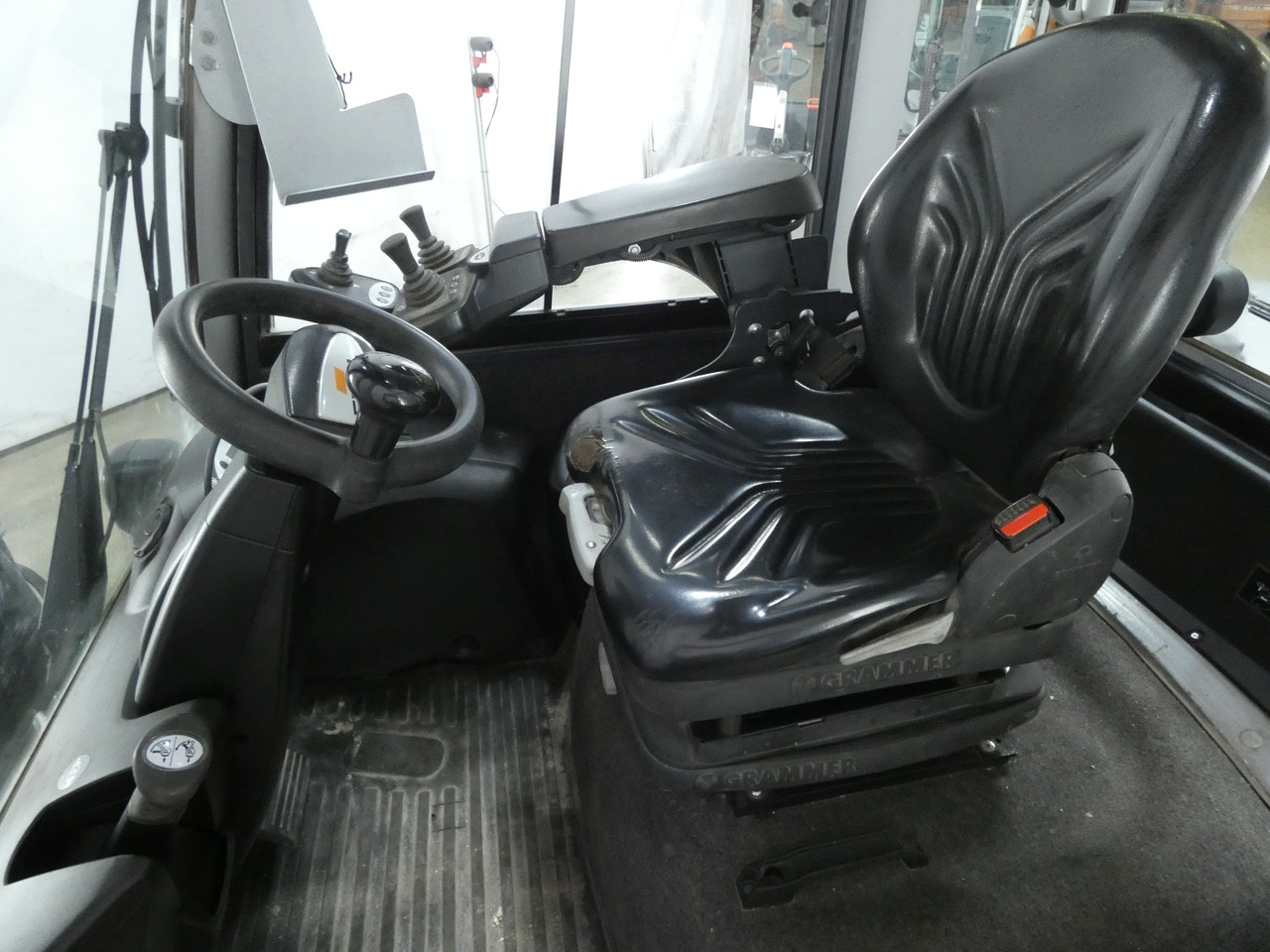 Still RX70-45 - Chariot élévateur diesel: photos 3 Still RX70-45 - Chariot élévateur diesel: photos 3