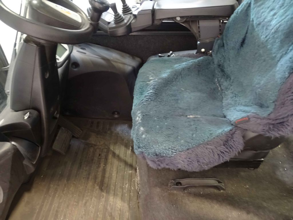 Still RX70-45T - Chariot élévateur: photos 4 Still RX70-45T - Chariot élévateur: photos 4