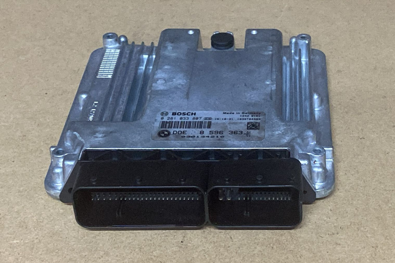 BMW Calculator BMW X1 DDE8596363 - Bloc de gestion: photos 1 BMW Calculator BMW X1 DDE8596363 - Bloc de gestion: photos 1