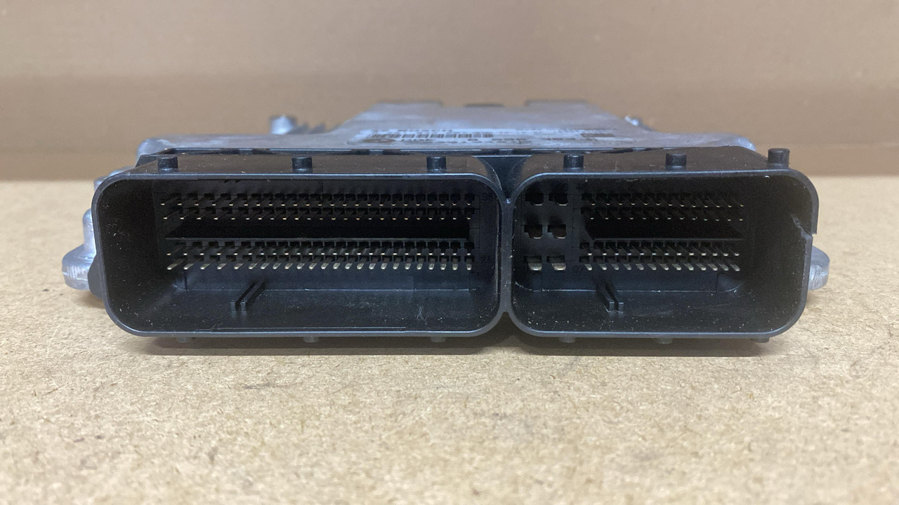 BMW Calculator BMW X1 DDE8596363 - Bloc de gestion: photos 2 BMW Calculator BMW X1 DDE8596363 - Bloc de gestion: photos 2