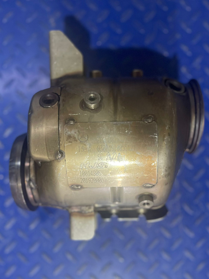 HJS for Mercedes Actros/Atego - Catalyseur: photos 1 HJS for Mercedes Actros/Atego - Catalyseur: photos 1