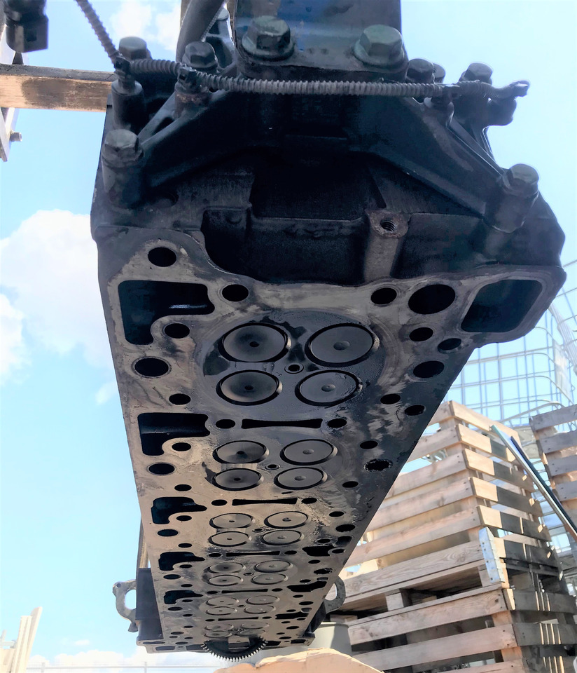 MERCEDES-BENZ Actros MP4 Antos Arocs OM470 Cylinder Head A4700102920 - Culasse pour Camion: photos 3 MERCEDES-BENZ Actros MP4 Antos Arocs OM470 Cylinder Head A4700102920 - Culasse pour Camion: photos 3